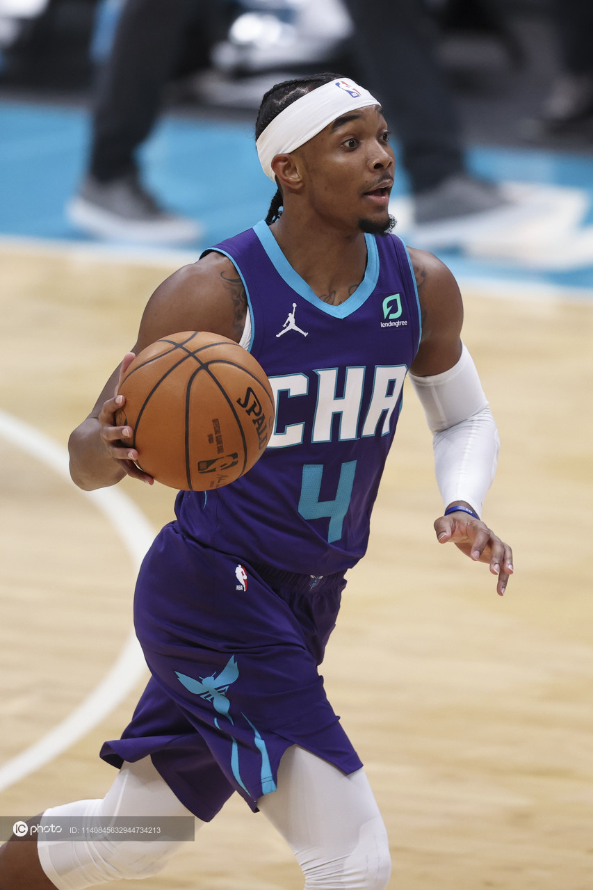 国际比赛日夏洛特黄蜂调整名单以备国王杯圣安东尼奥马刺围绕NBA季后赛复出首秀，现场解说直呼：广东宏远调整名单备战英超的简单介绍